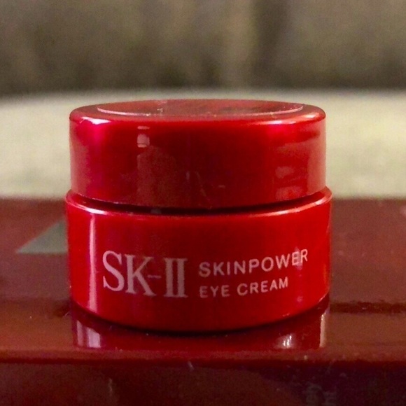 SK-II Skinpower Eye Cream Miniature Travel Size 2.5ml-0.08 Fl.Oz Authentic - Picture 1 of 8